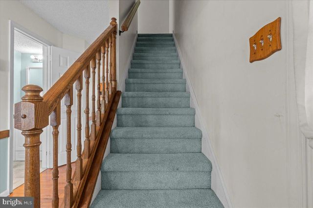 61 OLYMPIA LN, Sicklerville, NJ 08081