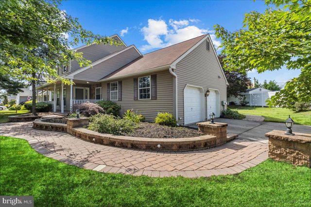 61 OLYMPIA LN, Sicklerville, NJ 08081