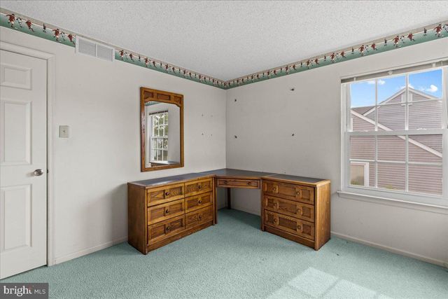 61 OLYMPIA LN, Sicklerville, NJ 08081