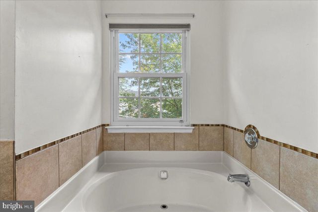 61 OLYMPIA LN, Sicklerville, NJ 08081