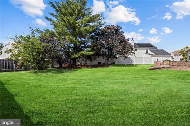 61 OLYMPIA LN, Sicklerville, NJ 08081