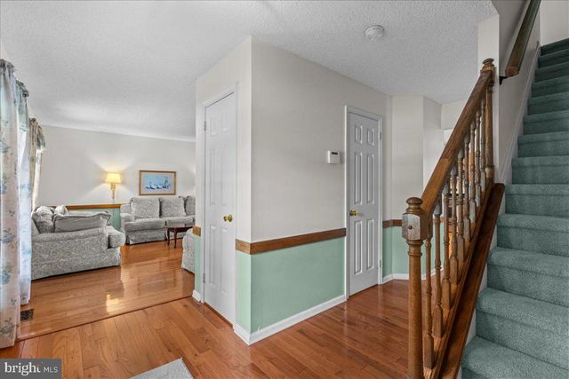 61 OLYMPIA LN, Sicklerville, NJ 08081