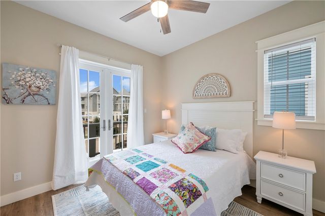 104 Sea Rocket Lane, Port Aransas, TX 78373