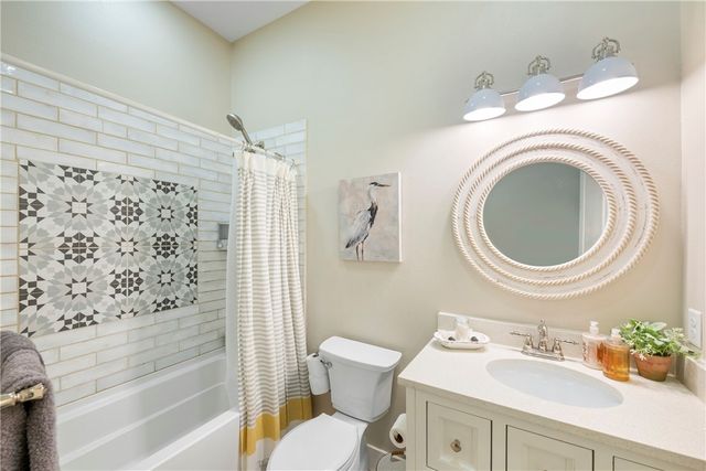 104 Sea Rocket Lane, Port Aransas, TX 78373