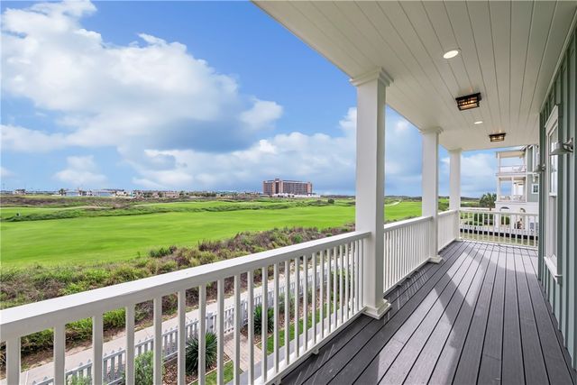 104 Sea Rocket Lane, Port Aransas, TX 78373