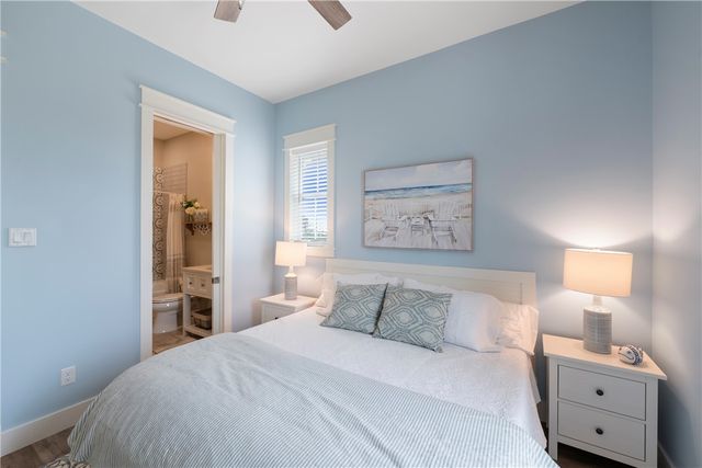 104 Sea Rocket Lane, Port Aransas, TX 78373