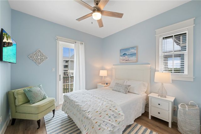 104 Sea Rocket Lane, Port Aransas, TX 78373