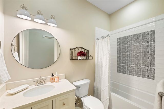 104 Sea Rocket Lane, Port Aransas, TX 78373