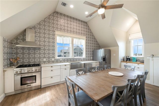 104 Sea Rocket Lane, Port Aransas, TX 78373