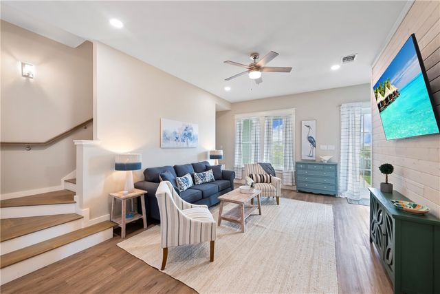 104 Sea Rocket Lane, Port Aransas, TX 78373