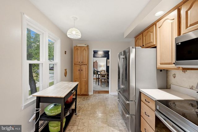 145 WILKINS DR, Winchester, VA 22602