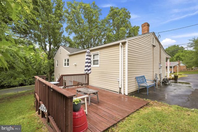 145 WILKINS DR, Winchester, VA 22602