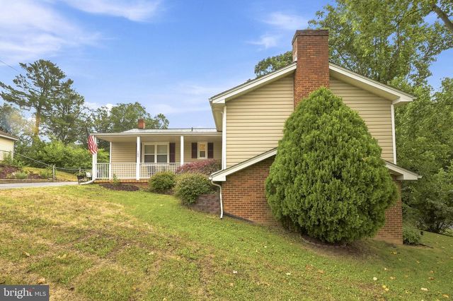 145 WILKINS DR, Winchester, VA 22602