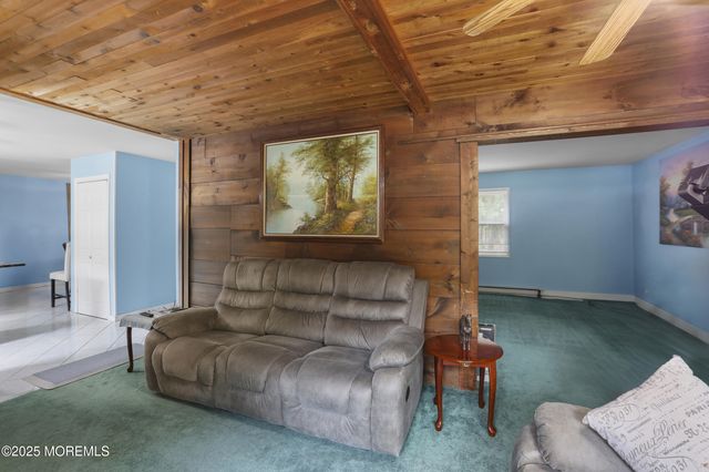 14 Hidden Hollow Court, Jackson, NJ 08527