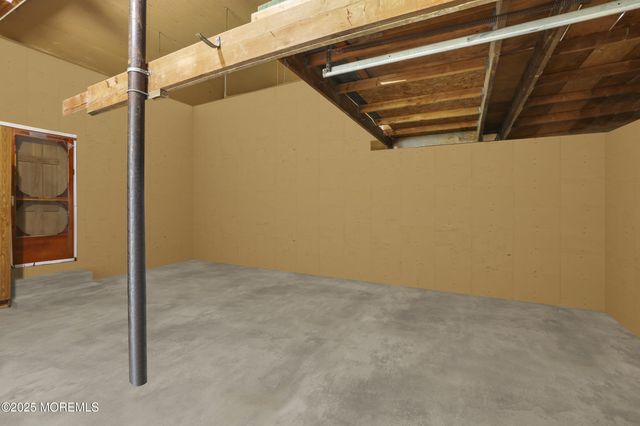 14 Hidden Hollow Court, Jackson, NJ 08527