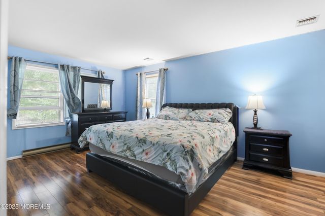 14 Hidden Hollow Court, Jackson, NJ 08527