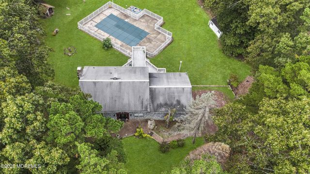 14 Hidden Hollow Court, Jackson, NJ 08527