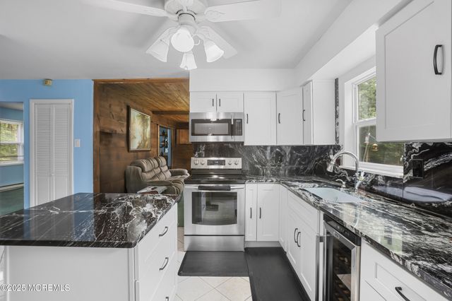 14 Hidden Hollow Court, Jackson, NJ 08527