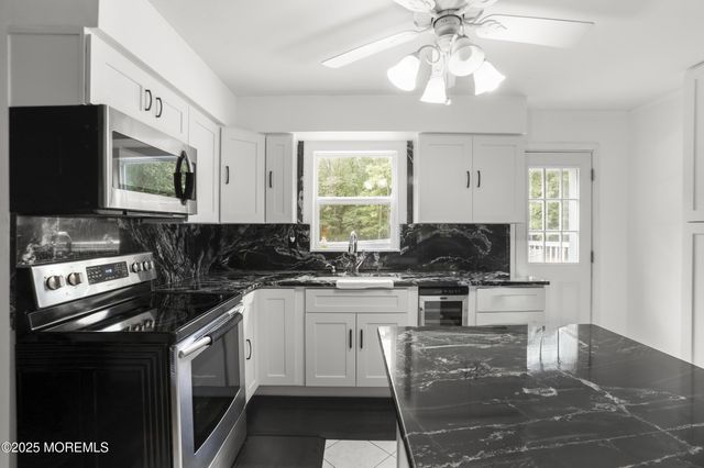 14 Hidden Hollow Court, Jackson, NJ 08527