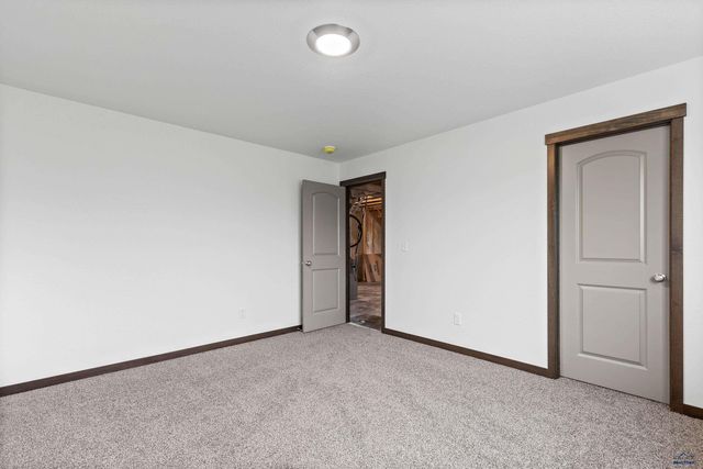 530 DENALI DR, Box Elder, SD 57719