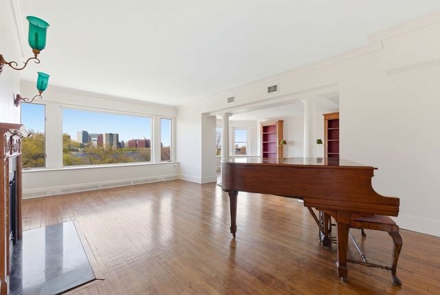 250 Beacon St 10, Boston, MA 02116