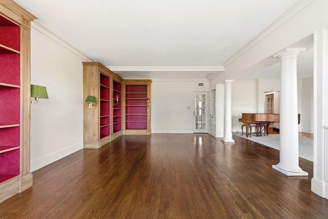 250 Beacon St 10, Boston, MA 02116
