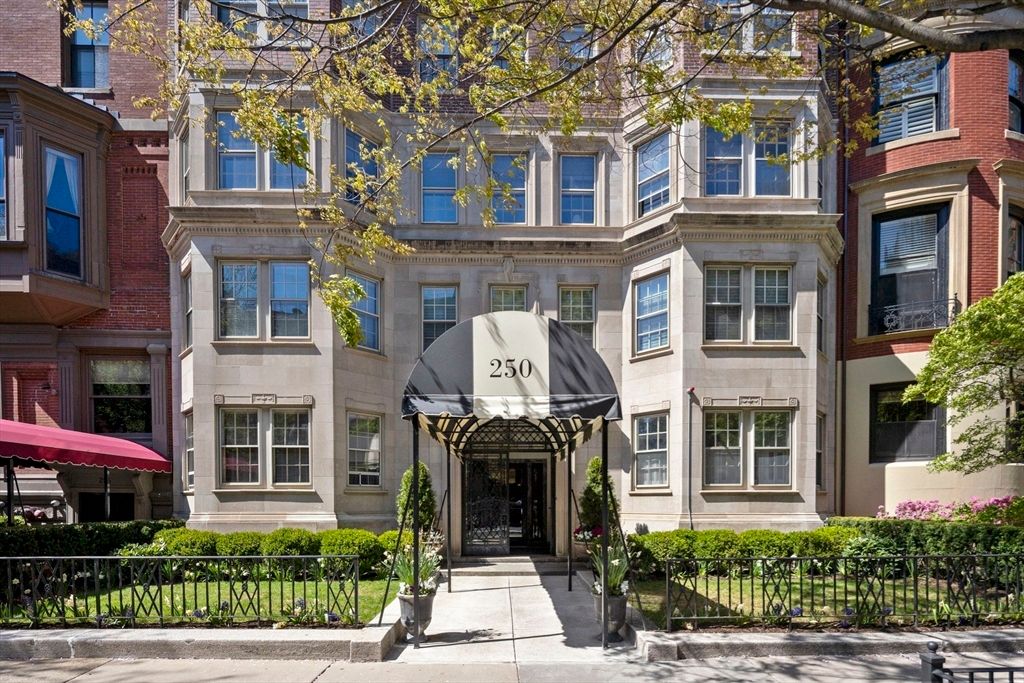 250 Beacon St 10, Boston, MA 02116