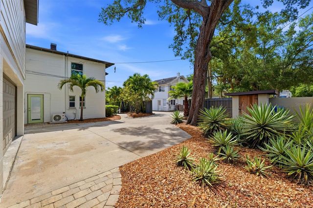 3030 5TH STREET N, St Petersburg, FL 33704