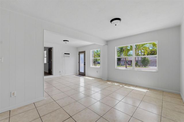 3030 5TH STREET N, St Petersburg, FL 33704