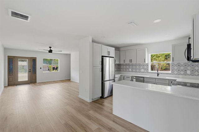 3030 5TH STREET N, St Petersburg, FL 33704