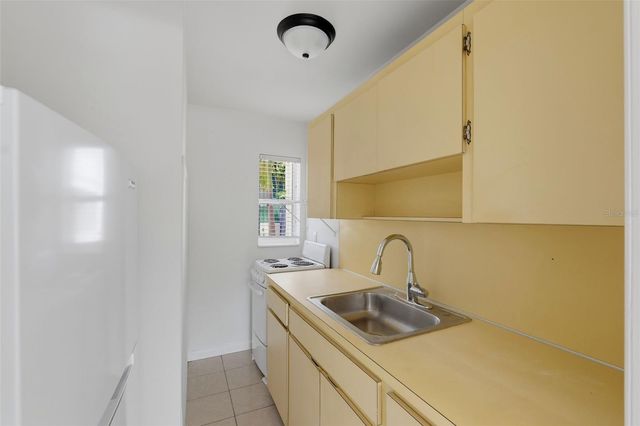 3030 5TH STREET N, St Petersburg, FL 33704