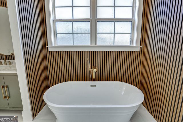 6113 Deepwater Cove, Gainesville, GA 30506