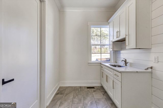 6113 Deepwater Cove, Gainesville, GA 30506