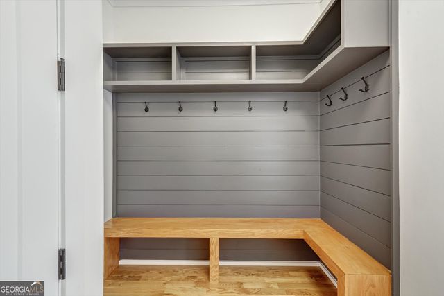 6113 Deepwater Cove, Gainesville, GA 30506