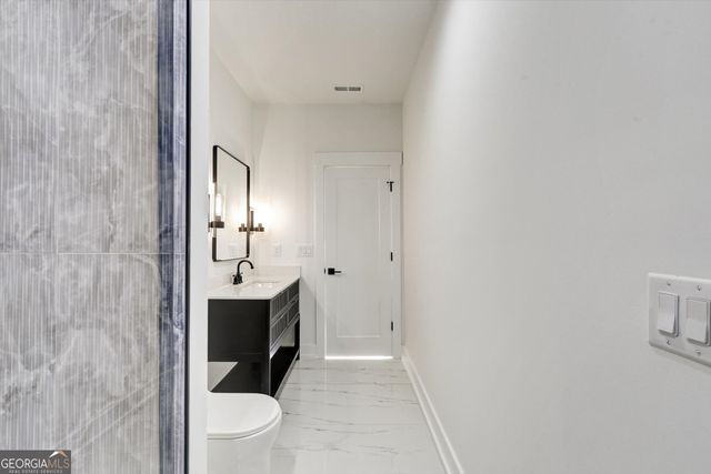 6113 Deepwater Cove, Gainesville, GA 30506