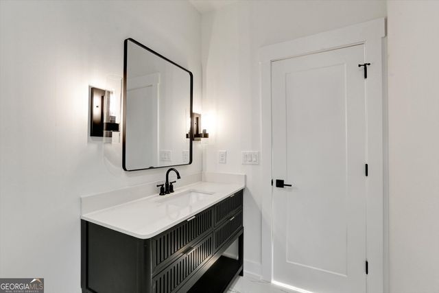 6113 Deepwater Cove, Gainesville, GA 30506