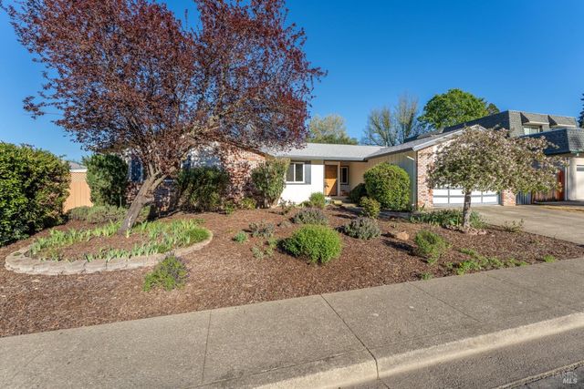 1339 Laurel Ave, Ukiah, CA 95482