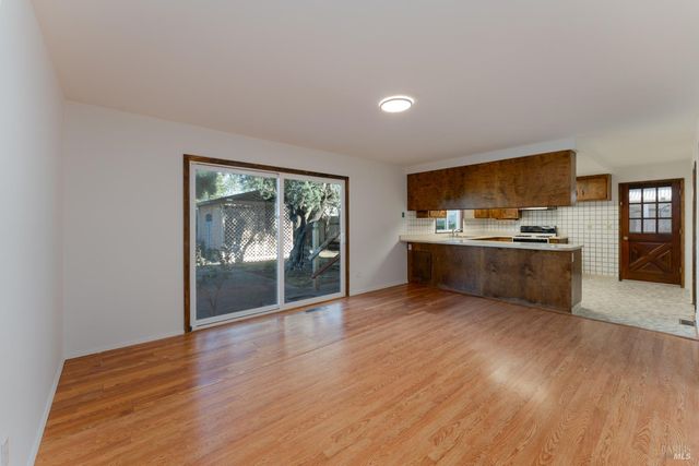 1339 Laurel Ave, Ukiah, CA 95482