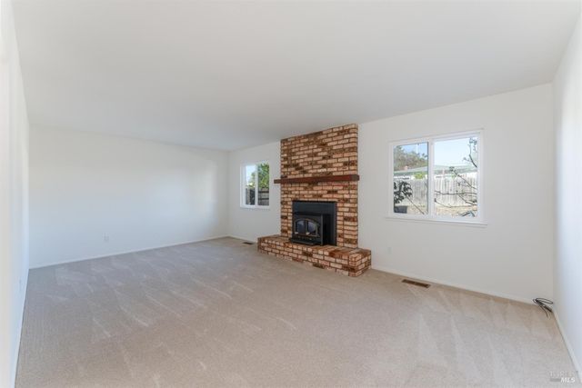 1339 Laurel Ave, Ukiah, CA 95482