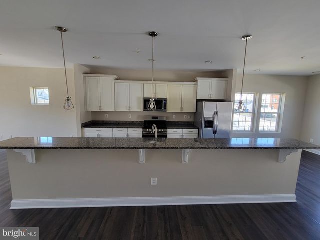 11387 TOLKIEN AVE, White Plains, MD 20695