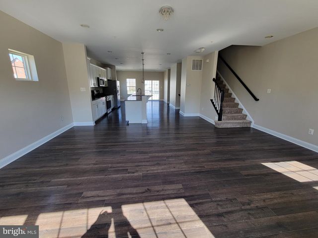 11387 TOLKIEN AVE, White Plains, MD 20695