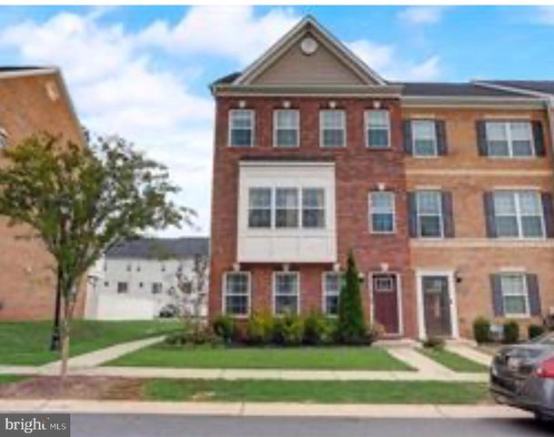 11387 TOLKIEN AVE, White Plains, MD 20695