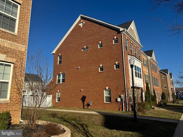 11387 TOLKIEN AVE, White Plains, MD 20695