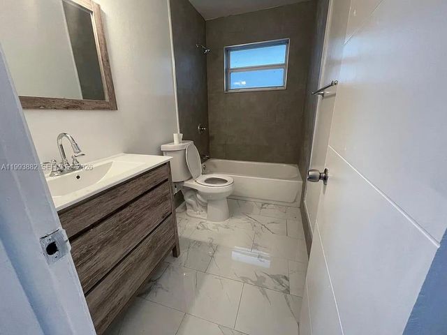 3906 SW 12th Ct 1-4, Fort Lauderdale, FL 33312