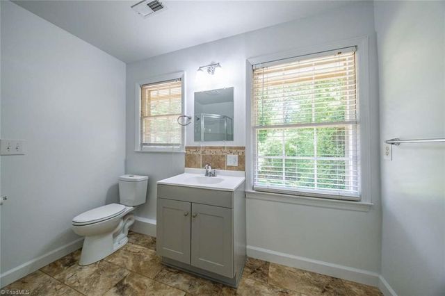 3155 Rainbow Avenue, Pfafftown, NC 27040