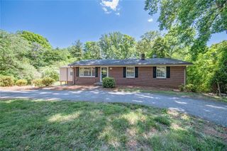 3155 Rainbow Avenue, Pfafftown, NC 27040