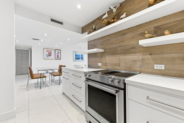 1801 S Flagler Drive 1107, West Palm Beach, FL 33401