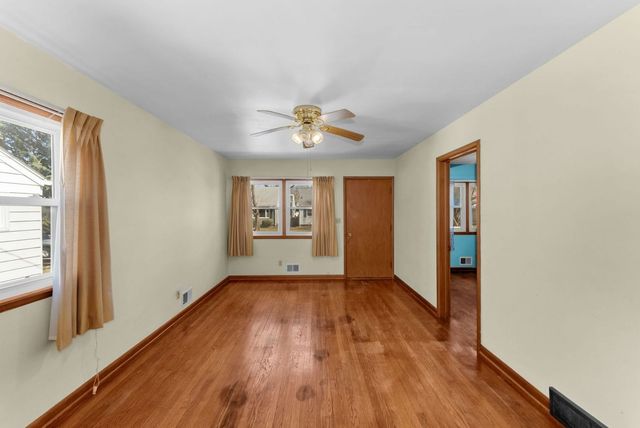 1921 33rd Street, Moline, IL 61265