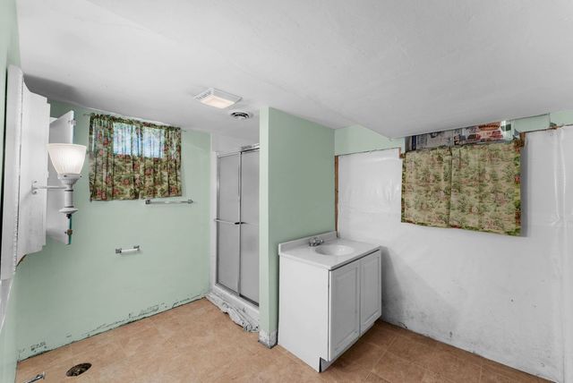 1921 33rd Street, Moline, IL 61265