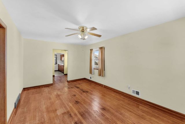 1921 33rd Street, Moline, IL 61265